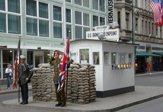 Checkpoint Charlie em Berlim