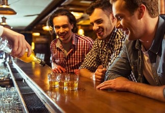 Excursão por bares e festas em Colônia: Pub Crawl